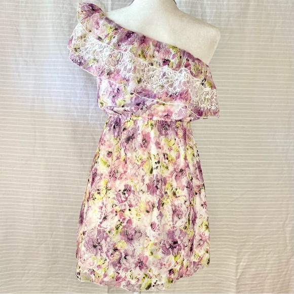 ♡ floral one shoulder lace dress ♡ - Picture 3 of 4